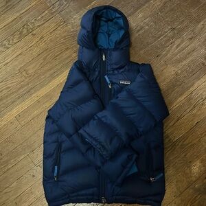 Patagonia hooded puffer